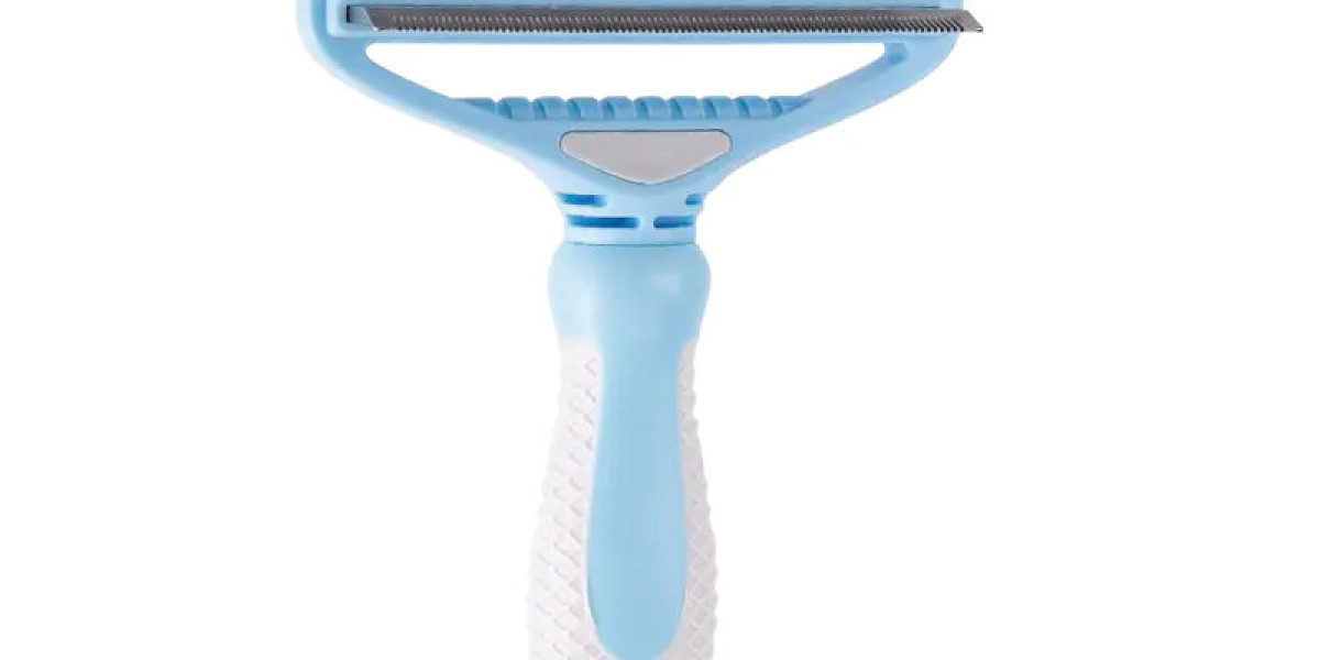 Expert-Recommended Comb for Rescue Pets in Rising Temperatures